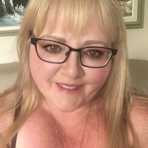 Meet your Posher, Leila